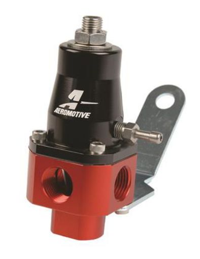 Bild på Aeromotive universal return style EFI bränsletrycksregulator 3/8" NPT svart/röd