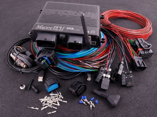 Bild på MaxxECU RACE PREMIUM (ECU, harnesses, accessories and LSU 4.2)